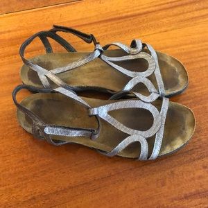 Naot Dorith Metallic, 40